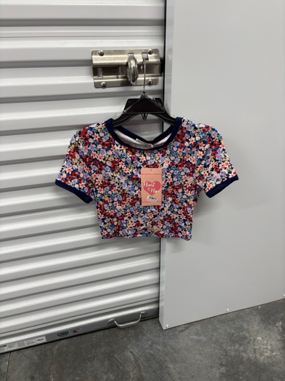 NWT Heart & Hips Multicolor Floral Ringer Crop Top - Navy Trim Juniors S